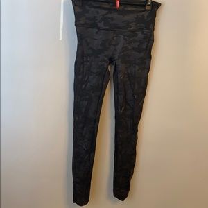 Spanx camo legging